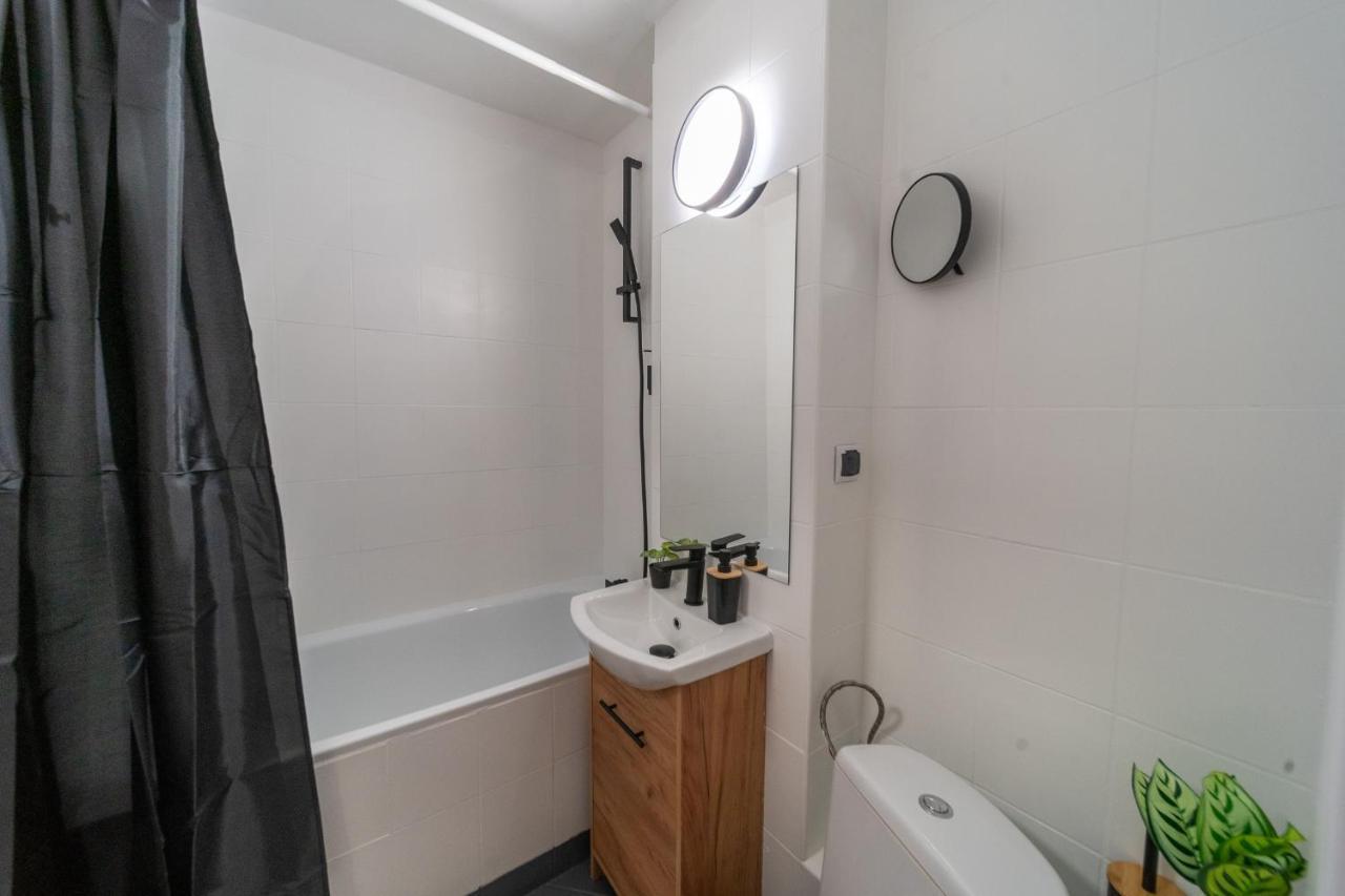 Metro Lux Home Apartment Varsovie Extérieur photo