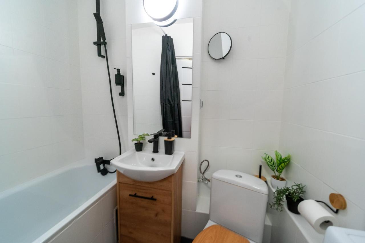 Metro Lux Home Apartment Varsovie Extérieur photo